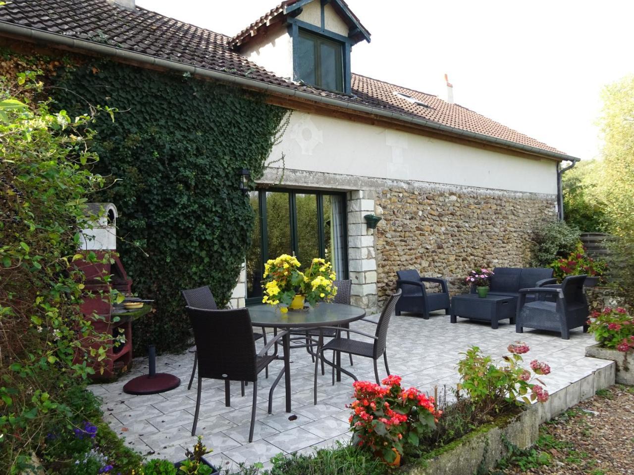 Hotel Les Chaumieres Du Chene Pouillé Exterior foto